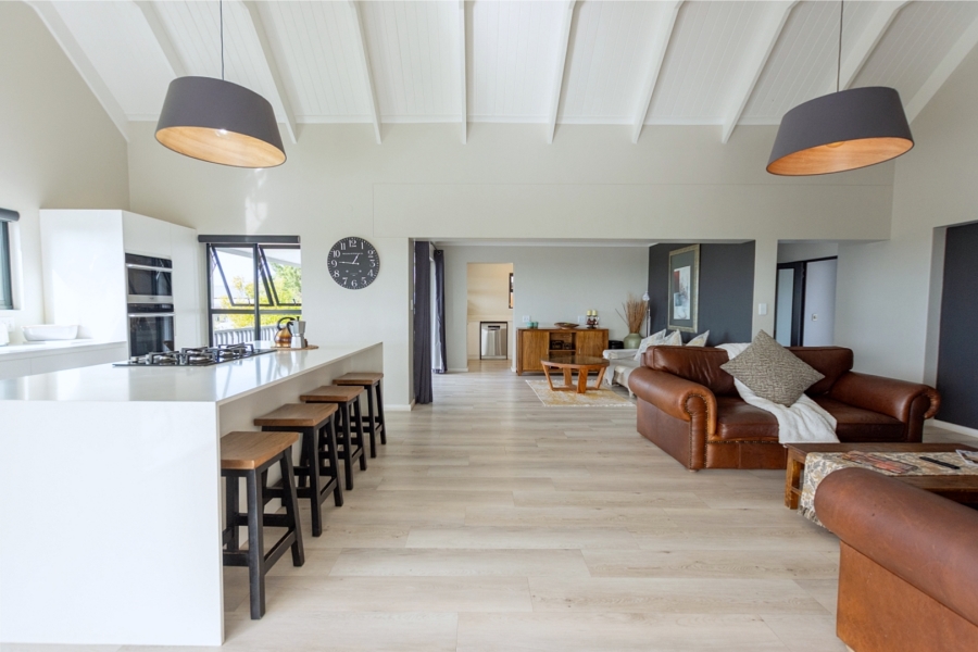 9 Bedroom Property for Sale in Olifantskop Western Cape